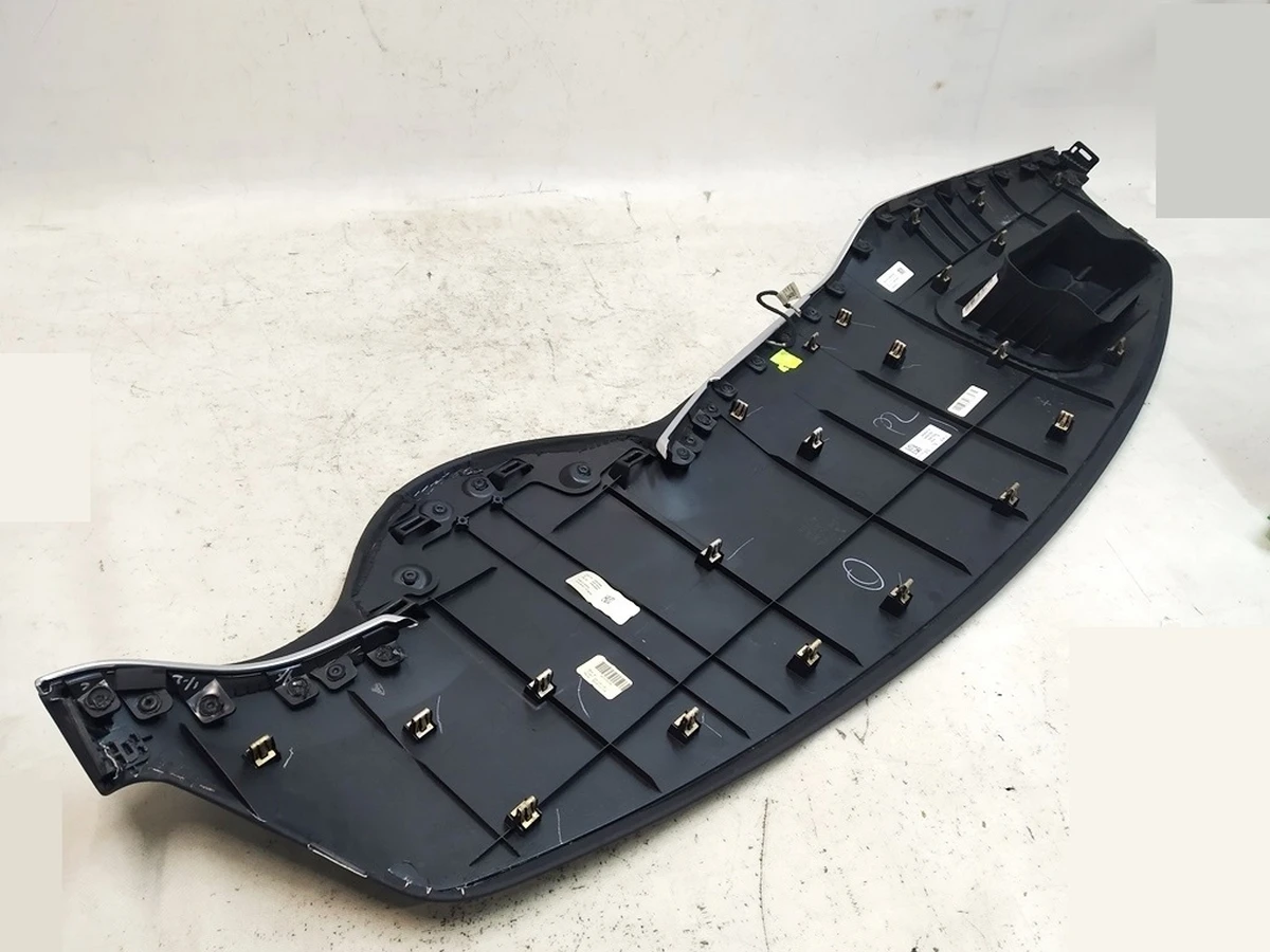 8 Панель торпеды (черная искуственная кожа) ALCANTRA LEA Tesla Model S, Model S REST, Model X 1054145