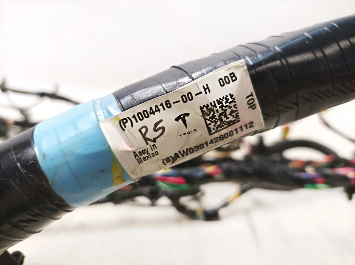 1 RWD left sill wiring harness damaged Tesla model S 1004416-00-G