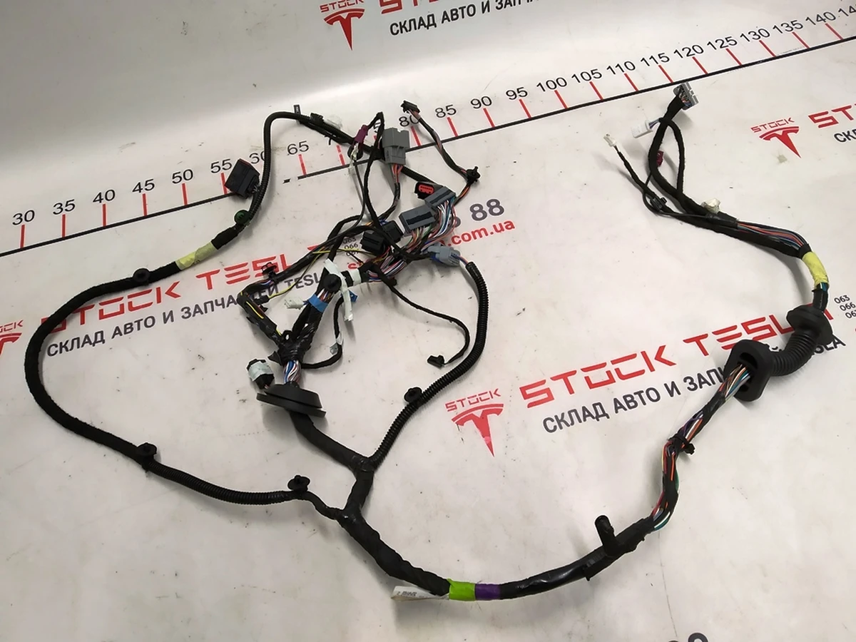 1 Электропроводка двери передней левой Tesla model S, model S REST 1004419-00-U