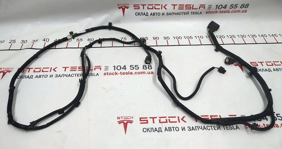 1 Електропроводка бампера переднього (без парктроників та автопілота) (з пошкодженнями) Tesla model S 1004420-00-M