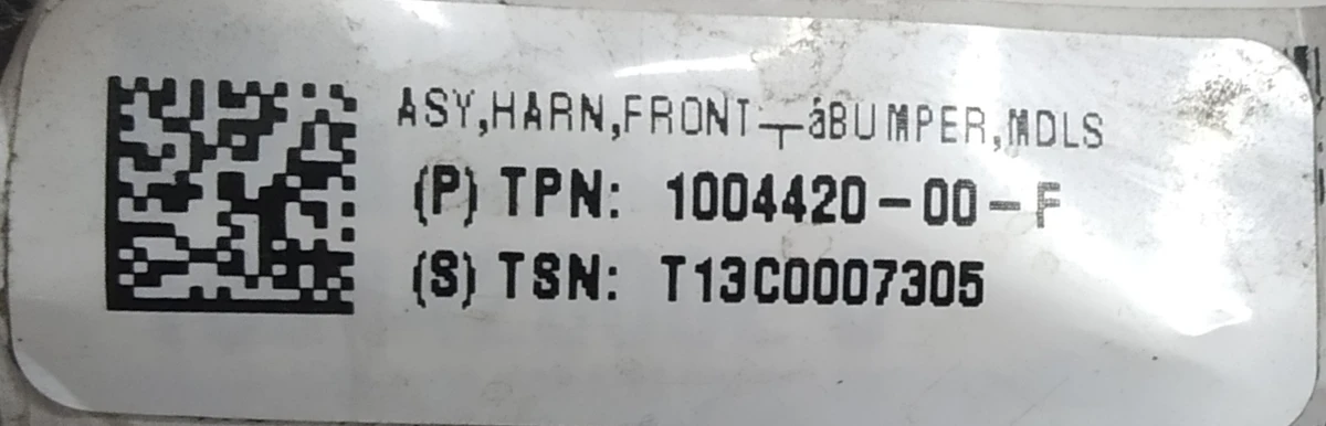 1 Електропроводка бампера переднього (без парктроників та автопілота) (з пошкодженнями) Tesla model S 1004420-00-M