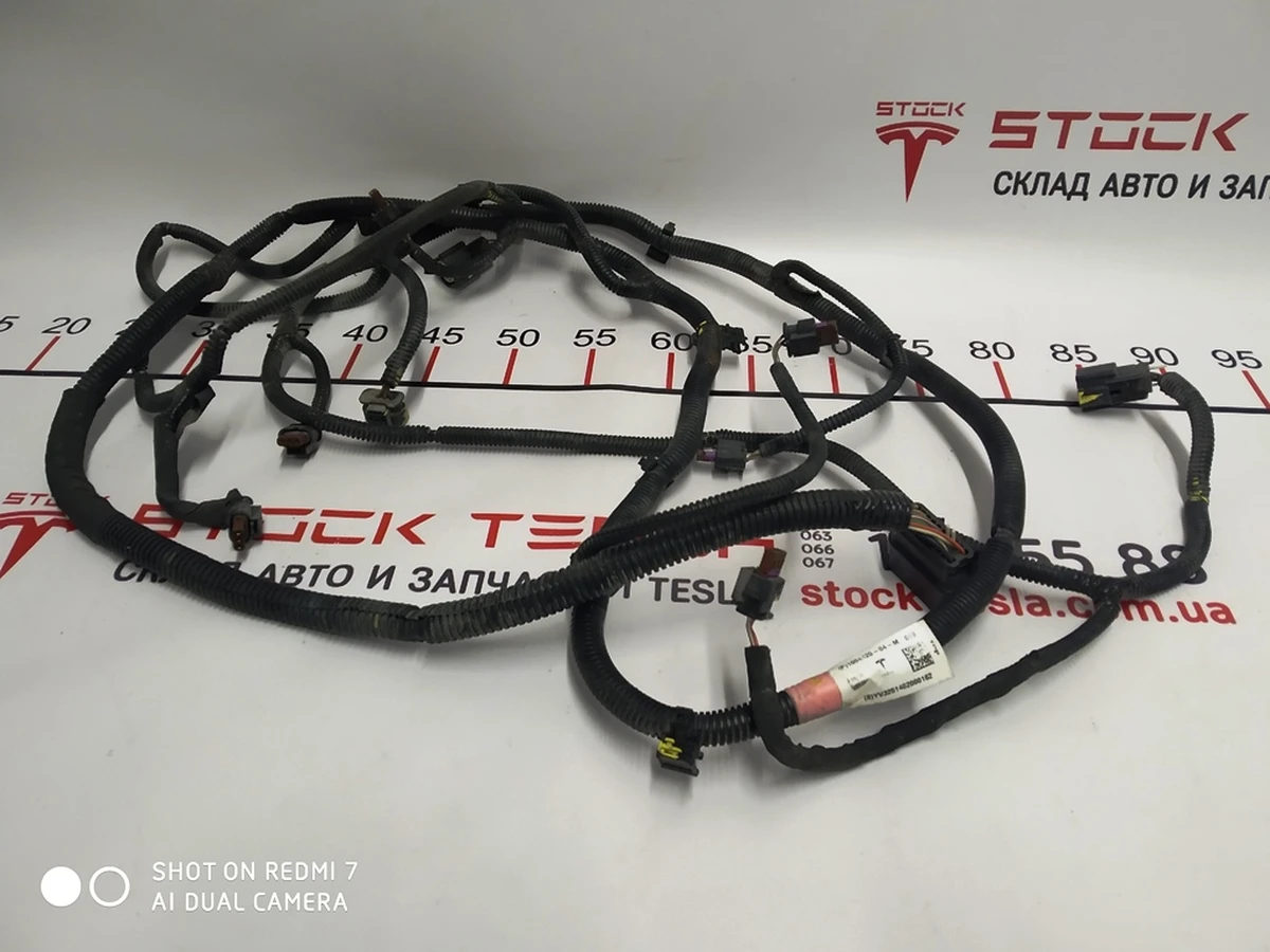 1 Електропроводка бампера переднього (6 дат. сис. 1АП 1 клема) Tesla model S 1004420-04-M