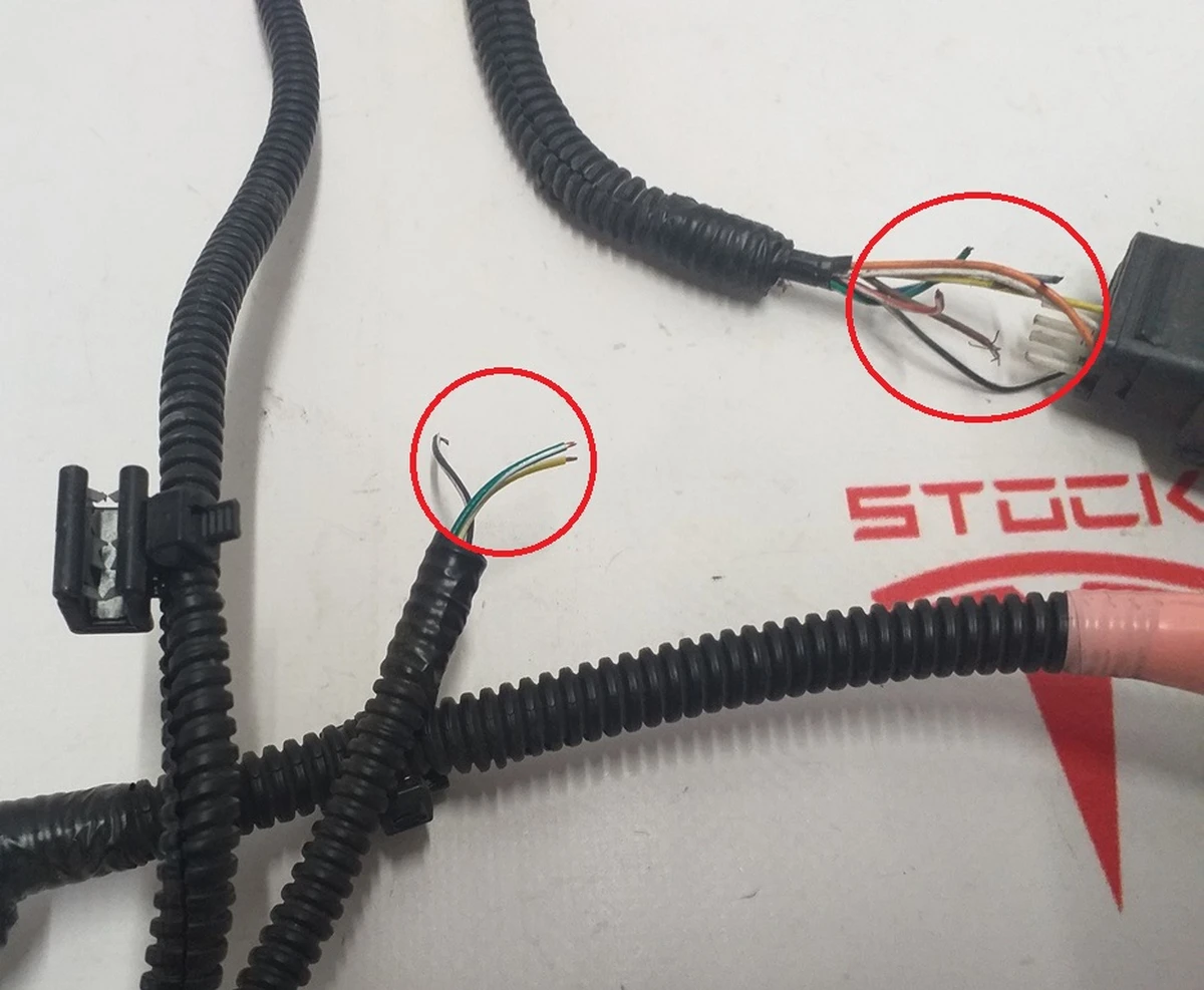 1 Електропроводка бампера заднього (6 парктроників) АП2 з ушкодженням Tesla model S REST 1004421-04-T