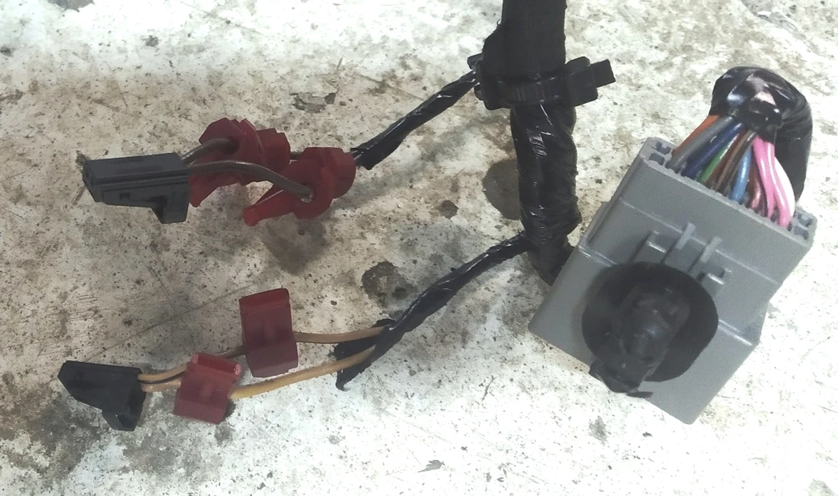 1 Електропроводка інструментальної панелі (торпедо) у розбір AWD/RWD Tesla model S 1004422-92-N