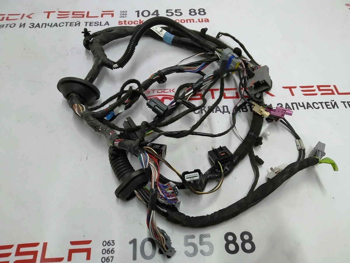 2 ASY,HRN,MDLS,ALL,DOOR FR RT Tesla model S 1004424-00-G