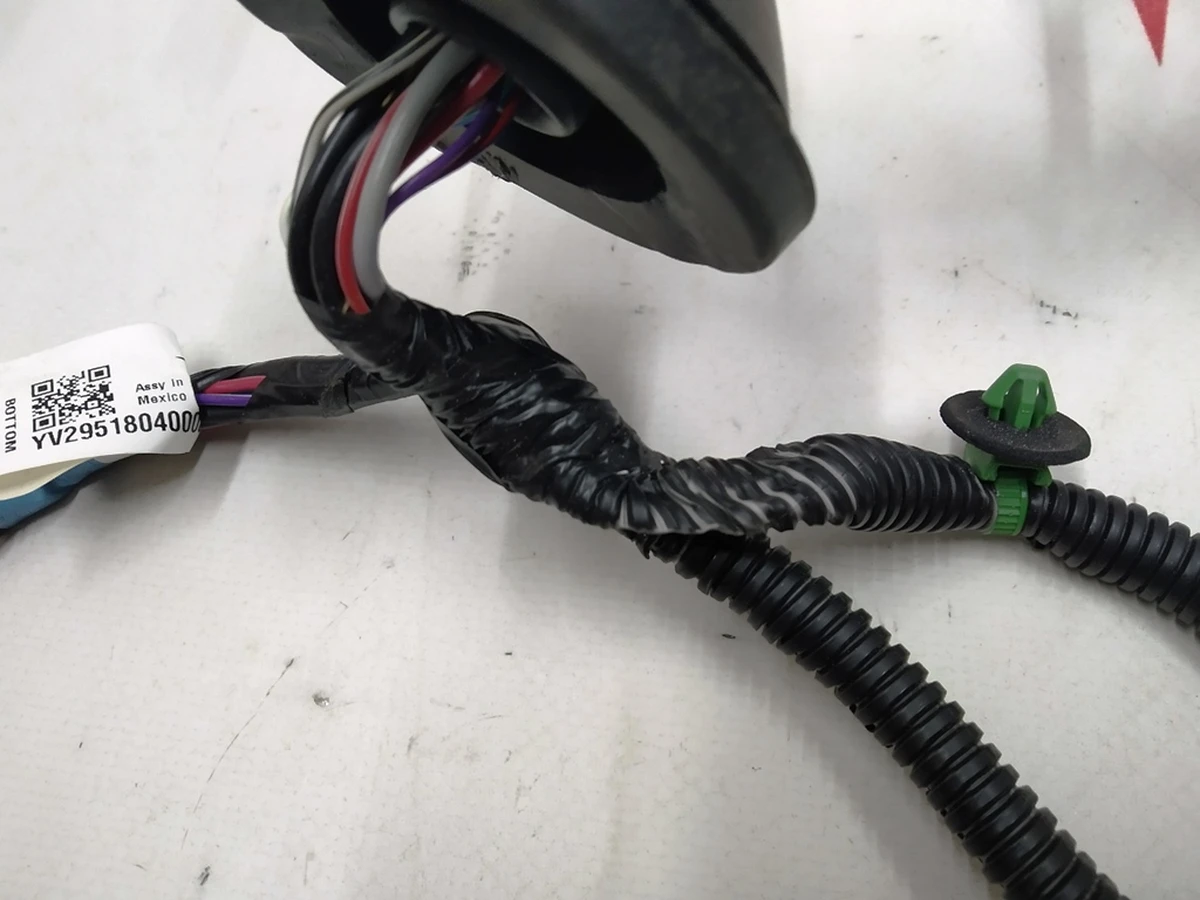 3 Електропроводка дверей задніх лівих (з пошкодженням) Tesla model S REST 1004425-00-V