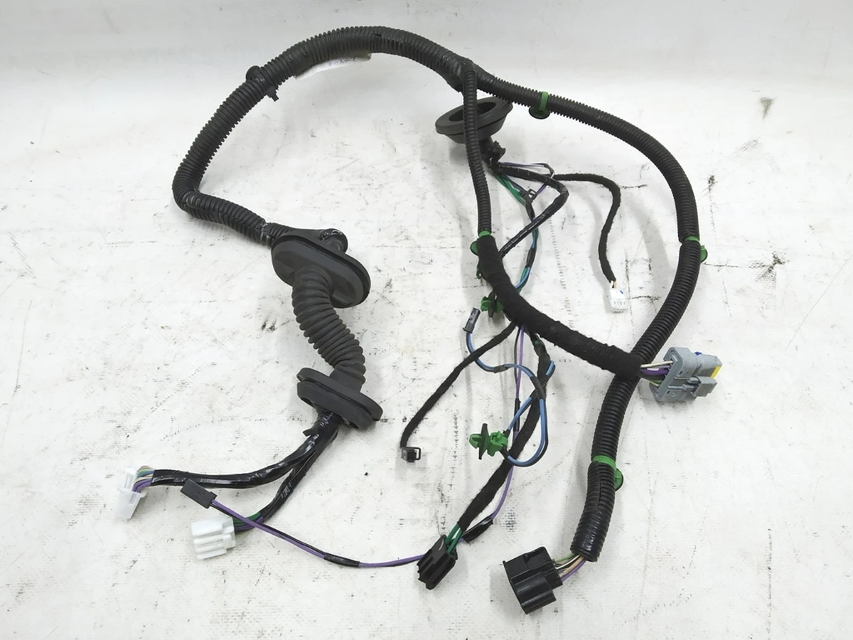 4 Електропроводка дверей задньої правої Tesla model S 1004426-00-F