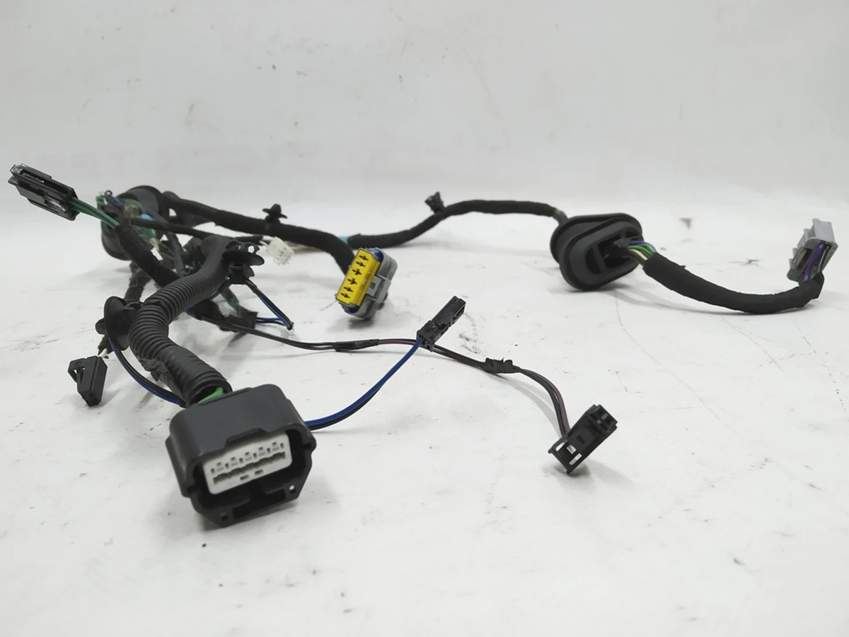 4 Електропроводка двері задньої правої Tesla model S 1004426-00-M