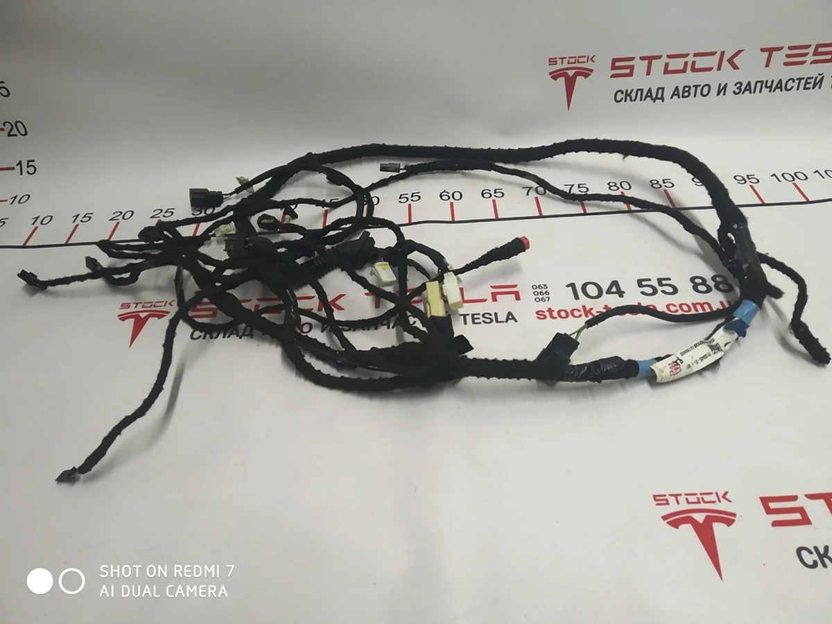 6 Электропроводка крышки багажника правая сторона Tesla model S, model S REST 1004428-00-R
