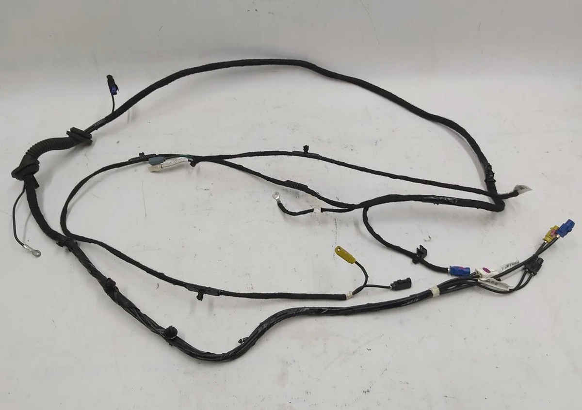 5 Електропроводка кришки багажника ліва сторона Tesla model S 1004429-00-L