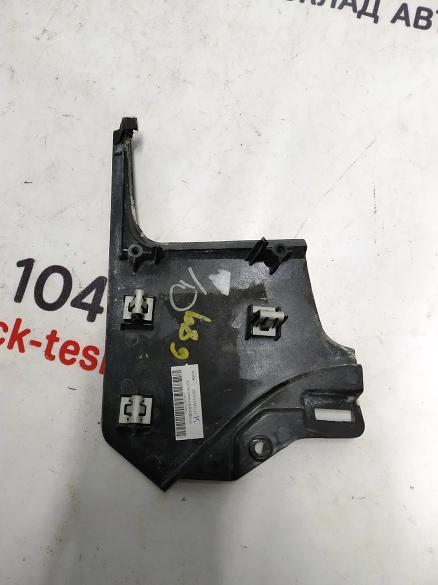 23 Декоративна накладка центральної панелі права водія PIANO BLACK MATA Tesla model S, model S REST, model X 1045969-03-B