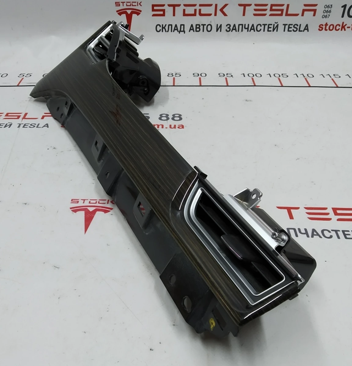 23 Декоративна накладка центральної пасажирської панелі OBECHE GLOSS HZ MATA в зборі Tesla model S, model S REST 1004518-08-G