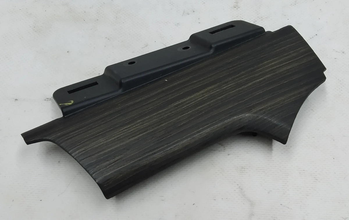 23 Декоративні накладки центр. панелі водійська ліва OBECHE OPEN PORE HORIZONTAL (з пошкодженням) Tesla model S, model S REST 1004518-07-G