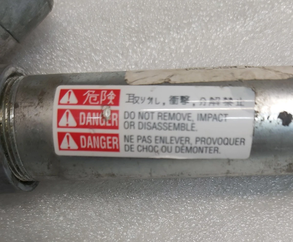 Піропатрон ременя безпеки водійський під реставрацію Tesla model S 1004532-00-B