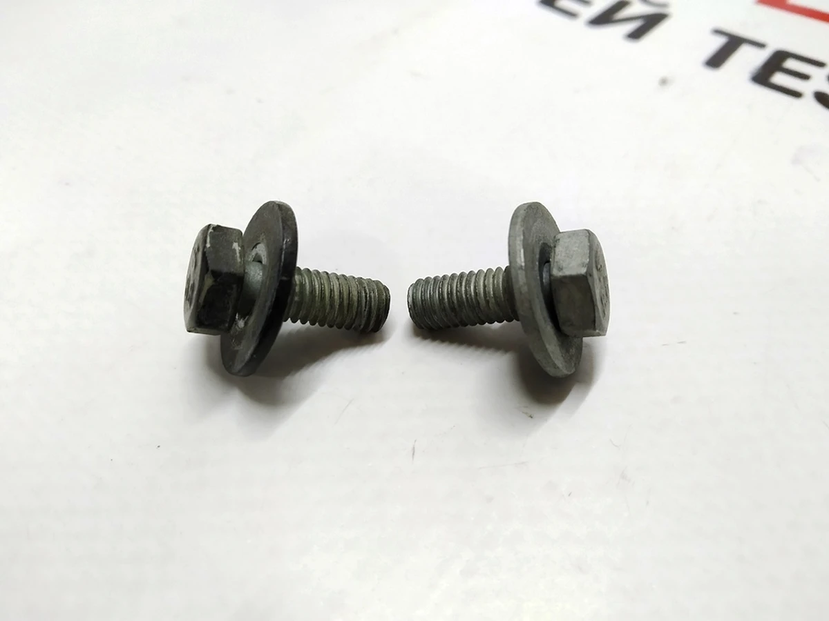 5 Болт кріплення крила (BLT WSHR FLAT M6-1.00x16 ZnAl)