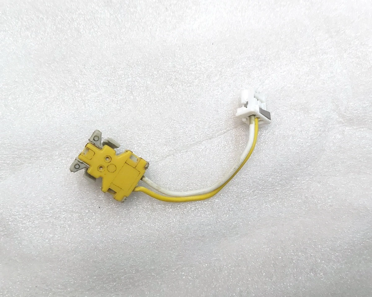 Роз'єм (фішка) піропатрону АКБ жовтого Tesla model S, model REST, model X 1004635-00-A