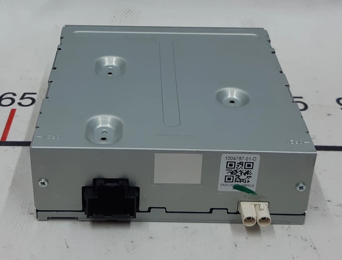 1 Радіо Base 500KB (USA) Tesla model X S REST 1052323-00-B