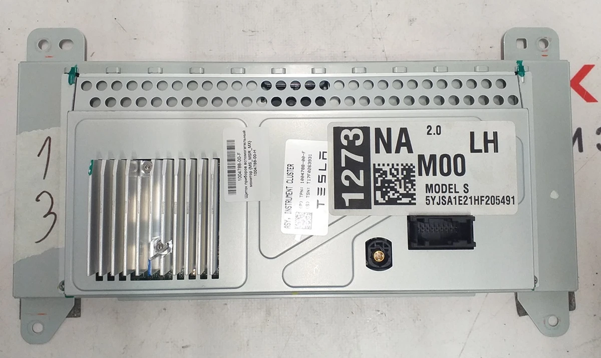 1 Щиток приладів допоміжний монітор(екран робочий, TEGRA н/к Tesla model X S REST 1004788-00-H