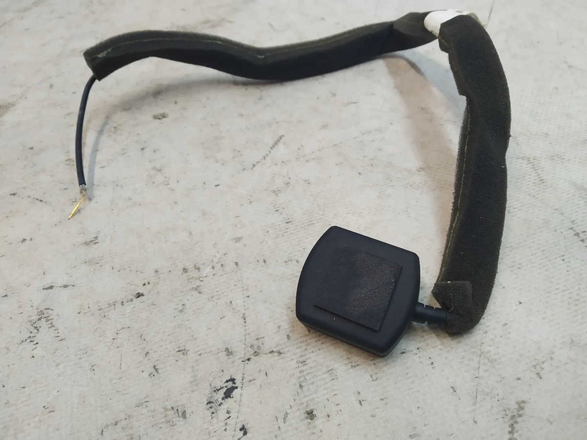 1 Антенна GPS (повреждение) Tesla model S, model S REST 1004794-00-B