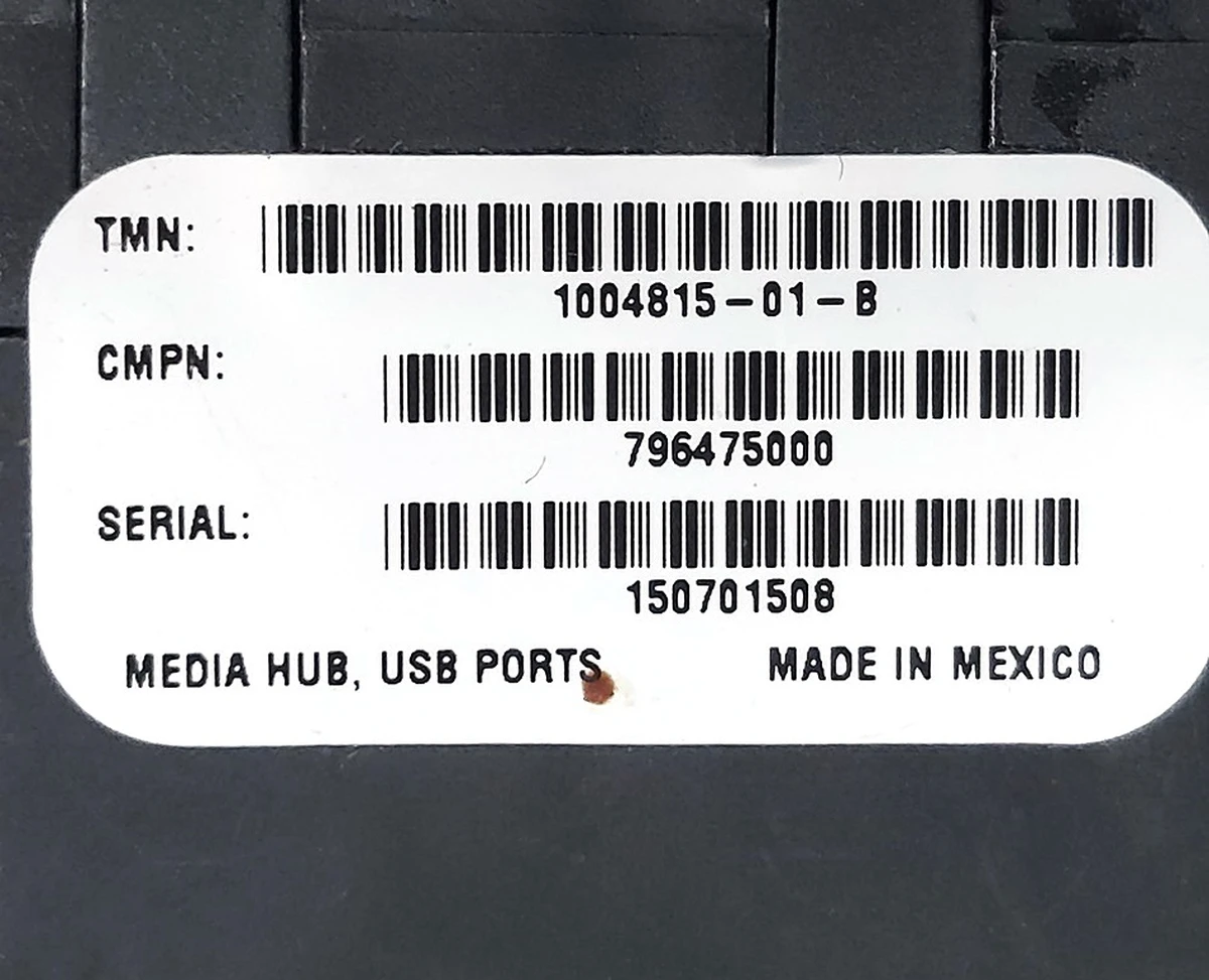 1 Порты USB (media hub) со следами окисления Tesla model S, model S REST 1004815-01-B