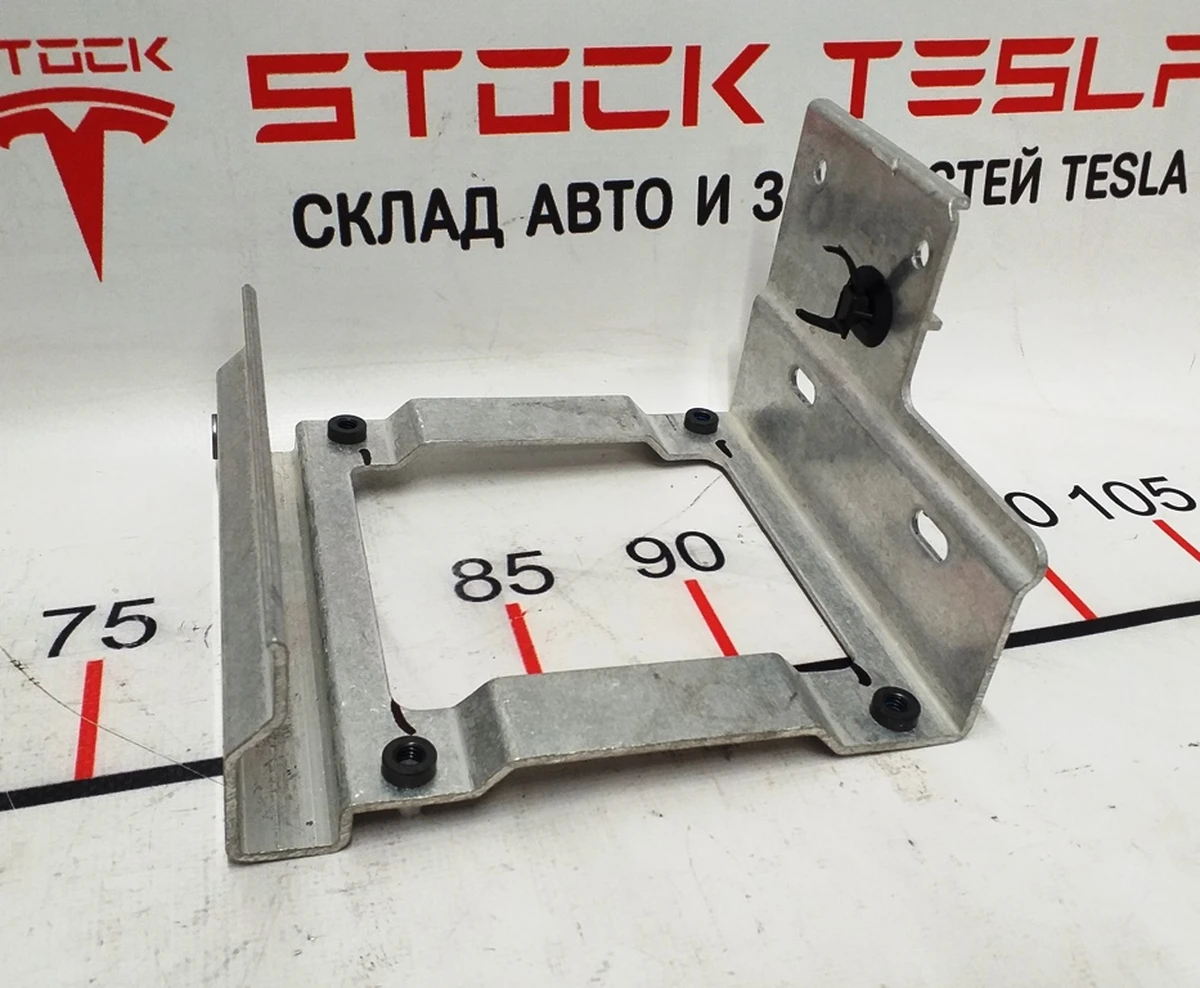 5 Кронштейн аудіопідсилювача PREMIUM MX Tesla model X S REST 1004833-10-Z