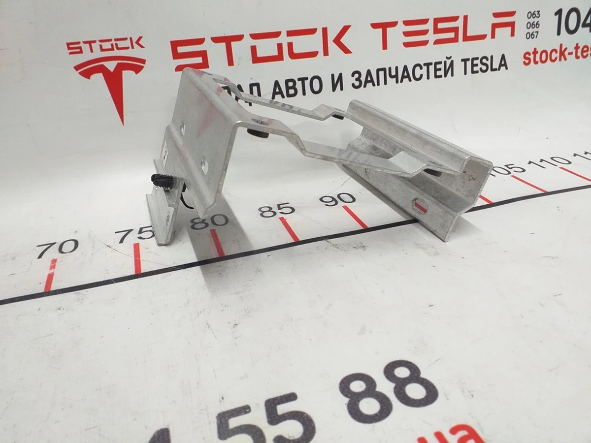 5 Кронштейн аудіопідсилювача PREMIUM MX Tesla model X S REST 1004833-10-Z