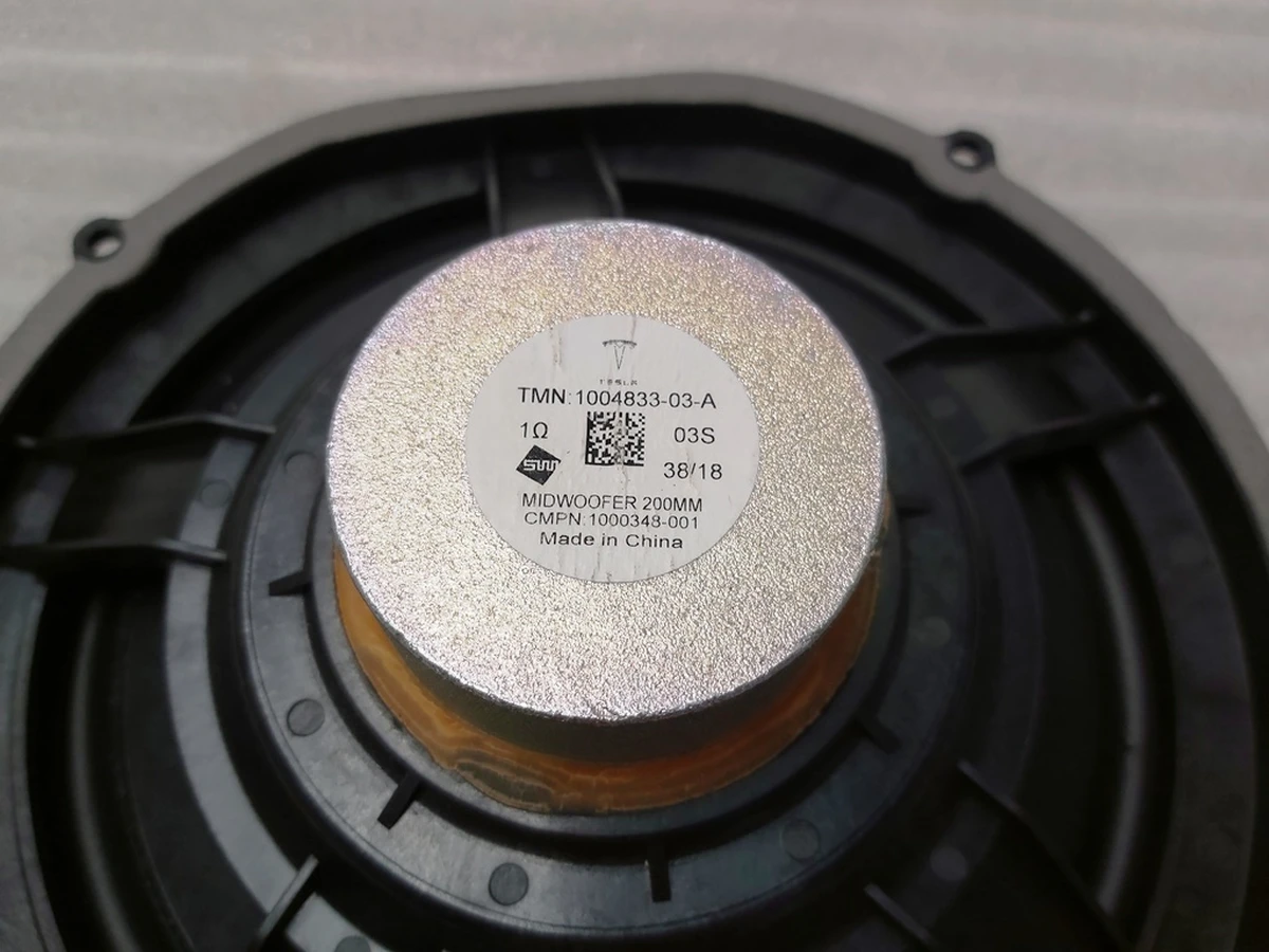 1 AUDIO, SPEAKER, ASSEMBLY, 200MM working, dent on diffuser, damage to shock absorber Tesla model S, model S REST, model X 1004833-11-A
