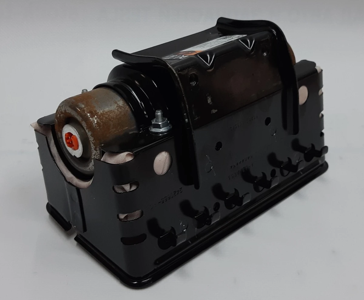 6 Passenger airbag (torpedo) Tesla model S, model S REST 1463361-00-B