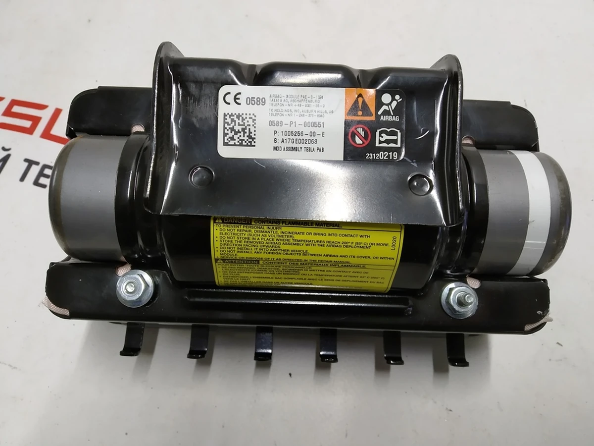 6 Подушка безпеки пасажира (торпедо) Tesla model S, model S REST