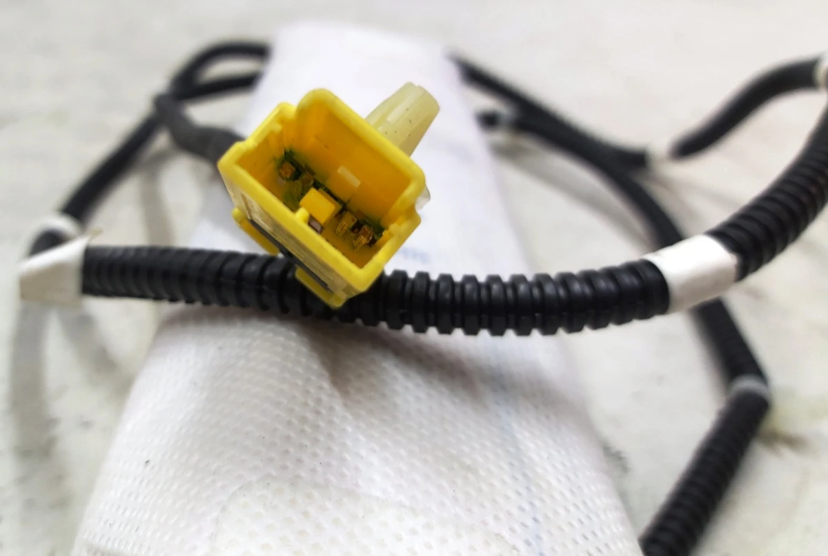 1 Driver Seat Airbag damaged Tesla model S 1013112-03-B