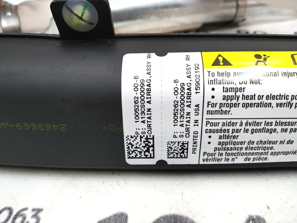 2 Подушка безопасности боковая правая (шторка) Tesla model S REST 1005262-00-D 