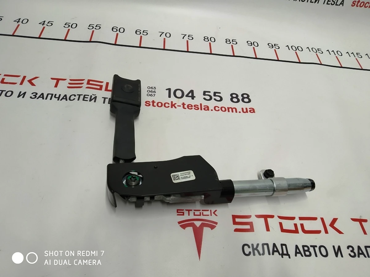 2 OUTBOARD LAP PRETEN, RH BLK Tesla model S 1005265-00-B