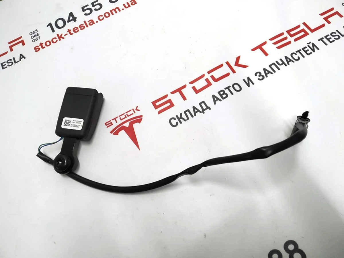 3 Замок ременя безпеки 2-го ряду сидінь Tesla model S, model S REST 1005269-05-E
