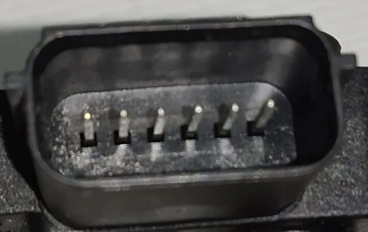 4 Датчик присутності сидіння пассажи GEN 1/GEN 2 (з пошкодженням) Tesla model S 1013123-03-B