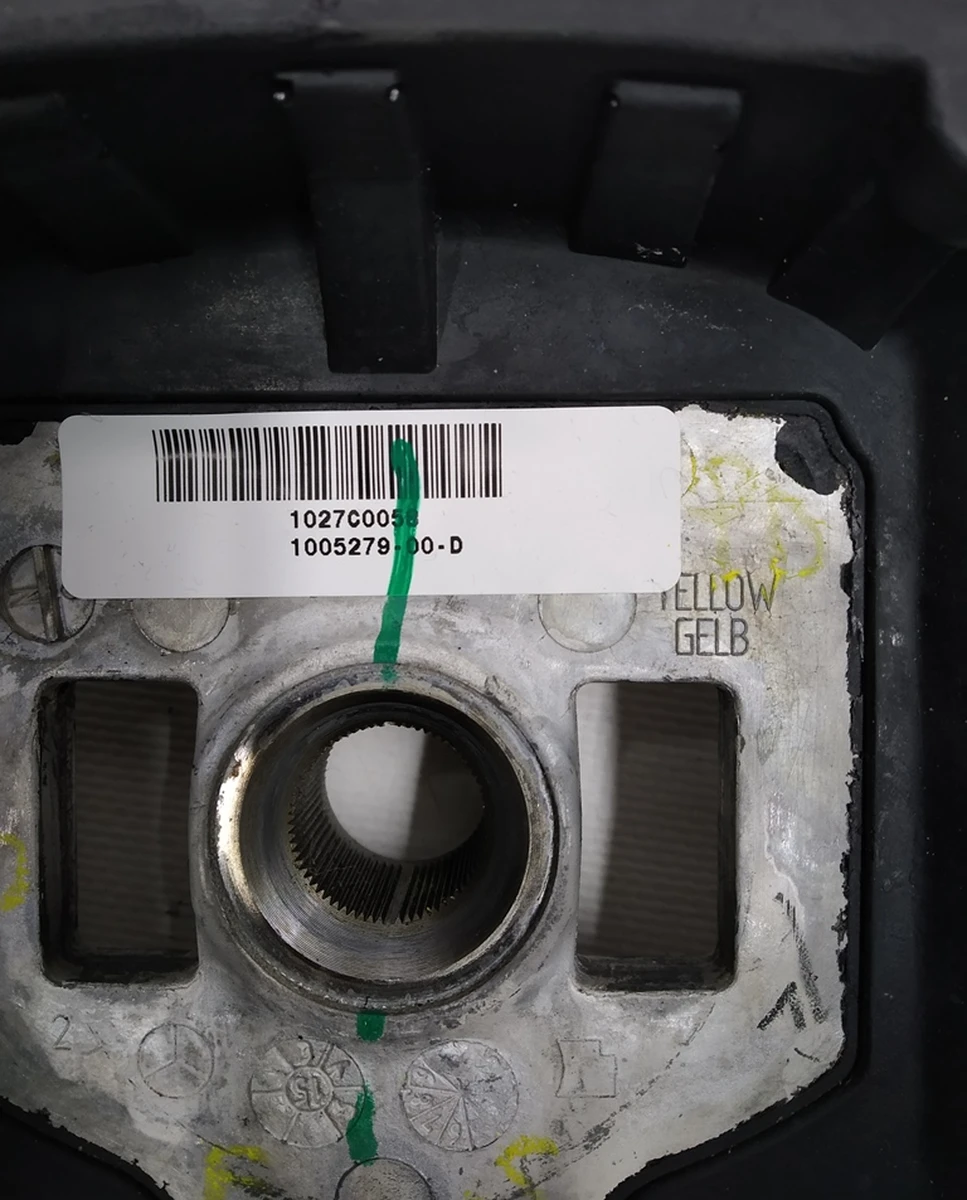 4 Рульове колесо без airbag з пошкодженням Tesla model X S REST 1005279-00-E