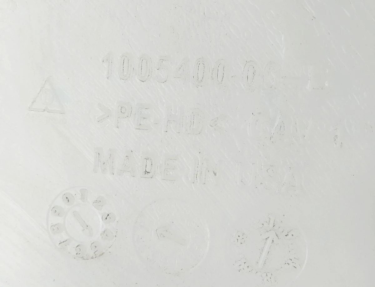 1 WASHER BOTTLE (complete with sensor and pump) Tesla model S, model S REST 1005400-00-D