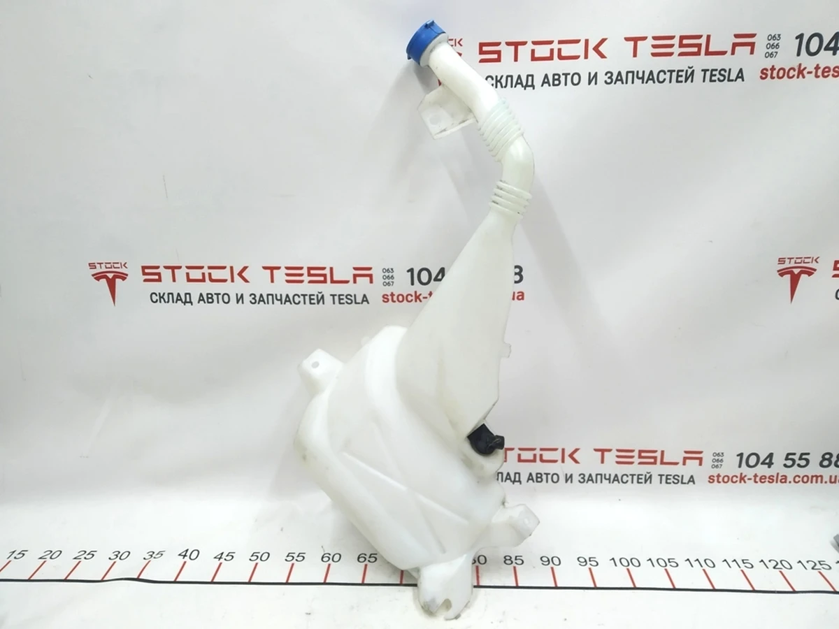 1 WASHER BOTTLE (complete with sensor and pump) Tesla model S, model S REST 1005400-00-D