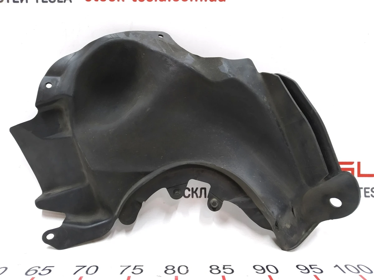 5 Накладка склянки переднього права гумова Tesla model S 1005419-00-C