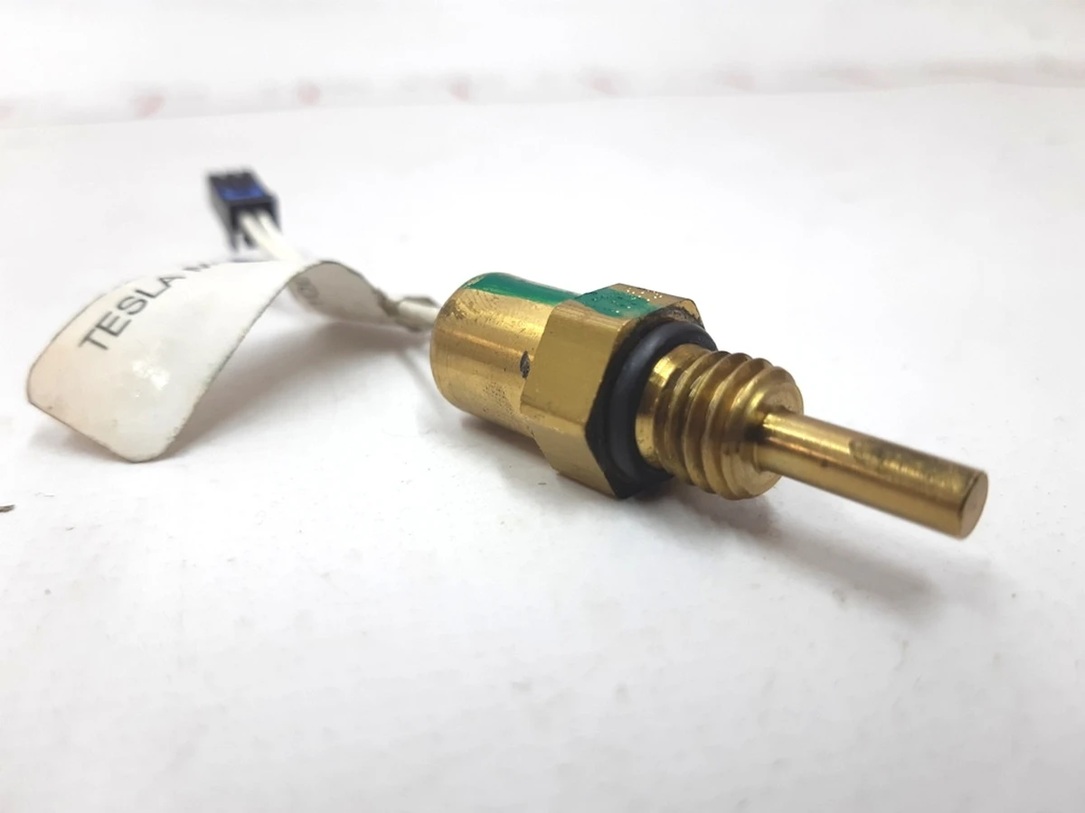 1 Датчик температури редуктора REV4 Tesla S, model S REST 1005500-00-A