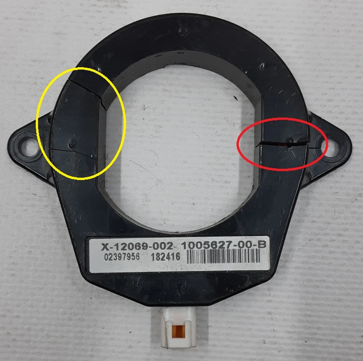 1 Антена бездротового ключа котушка з пошкодженням корпусу Tesla model S, model S REST 1005627-00-B