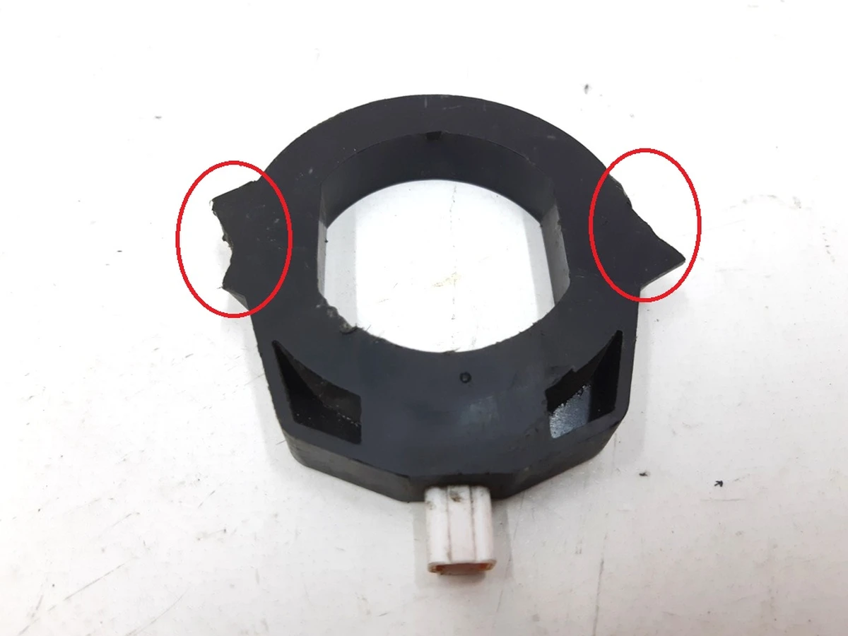 1 Антенна беспроводного ключа катушка с повреждением корпуса Tesla model S, model S REST 1005627-00-B