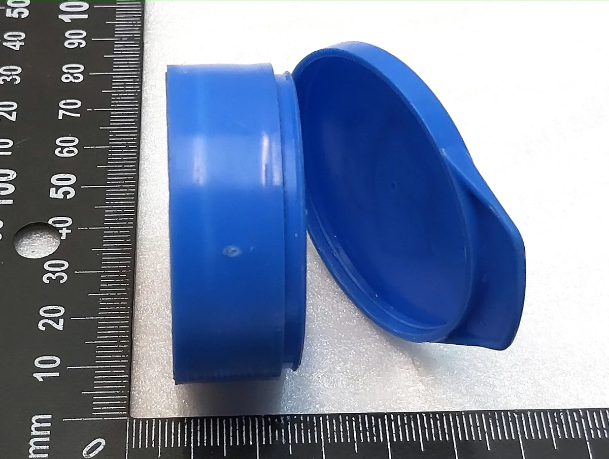 7 Крышка патрубка бачка стеклоомывателя Tesla model S, model S REST 1005685-00-A