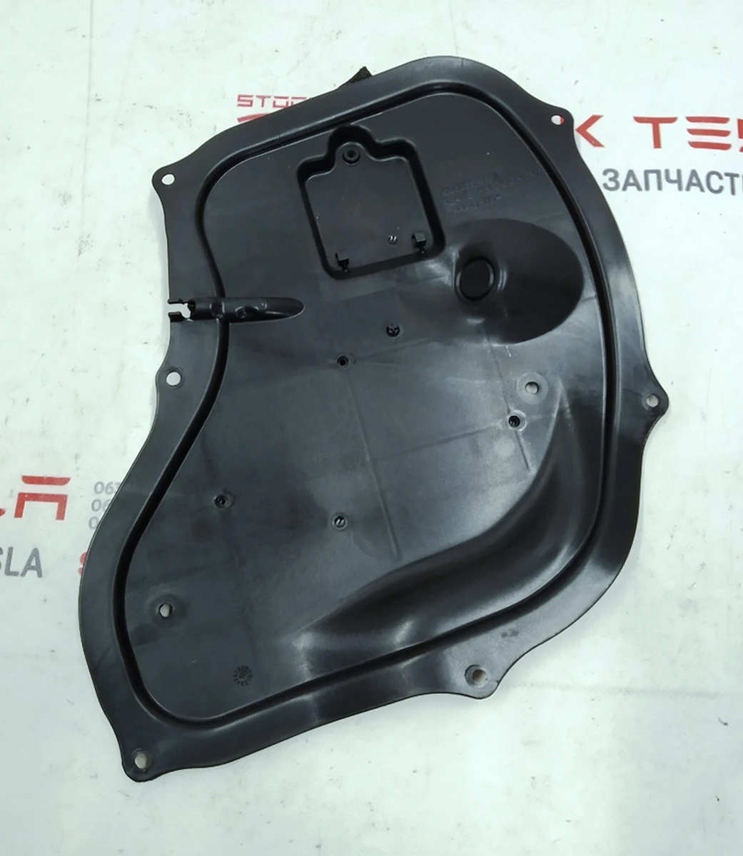 1 Накладка внутрішні двері передньої правої (пластик) Tesla model S, model S REST 1037846-00-D