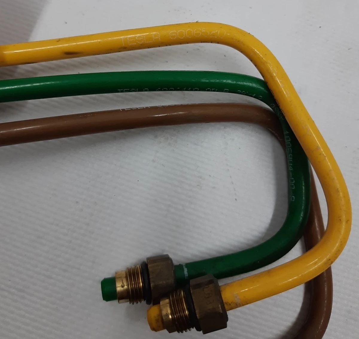 2 Pneumatic line assembly (set of 4 lines) Tesla model S 1005904-00-B