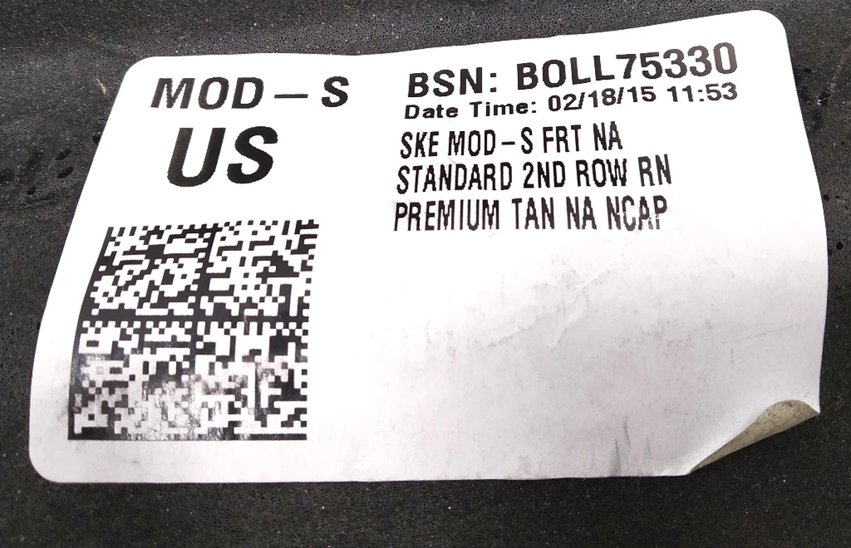 4 Подушка сидіння 2-го ряду ліва (BASE PV TAN) Tesla model S