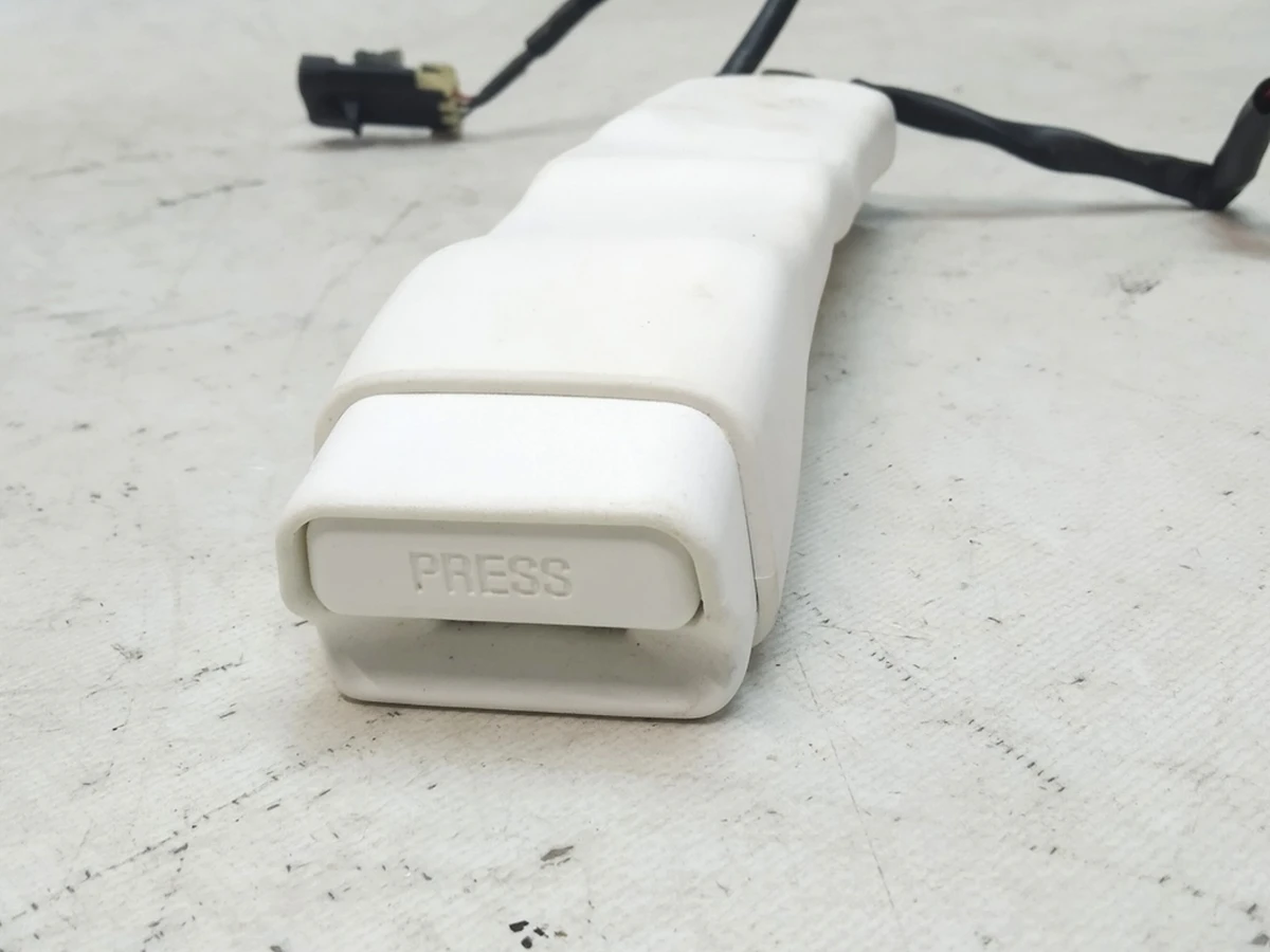 8 Замок ремня безопасности пассажирского сиденья WHITE (окисление) Tesla Model S, Model S REST, Model X 1005991-07-H