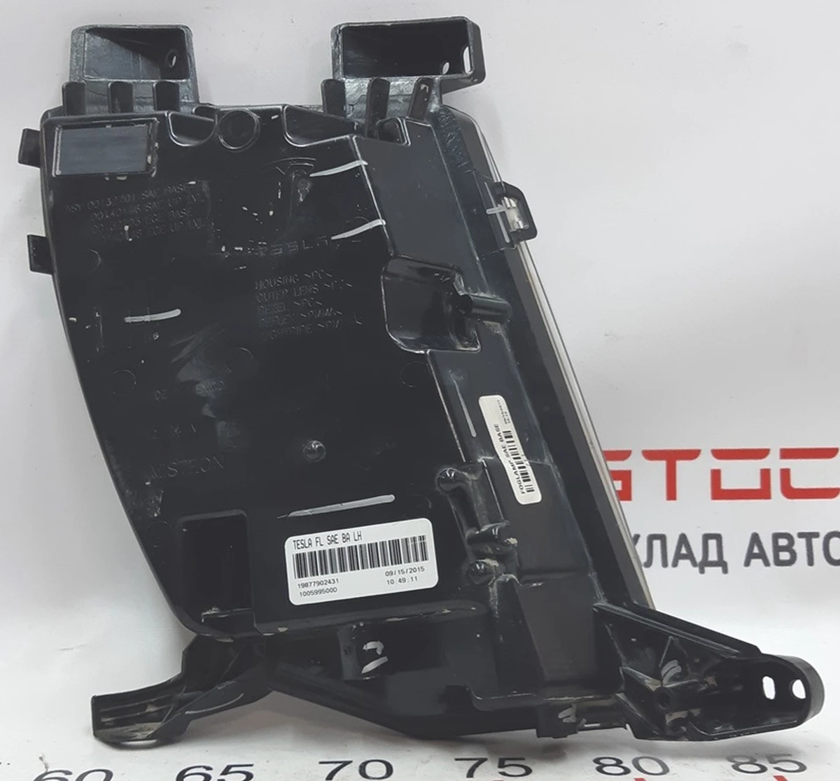 1 Фара противотуманная левая (пустая) Tesla model S 1005995-00-E
