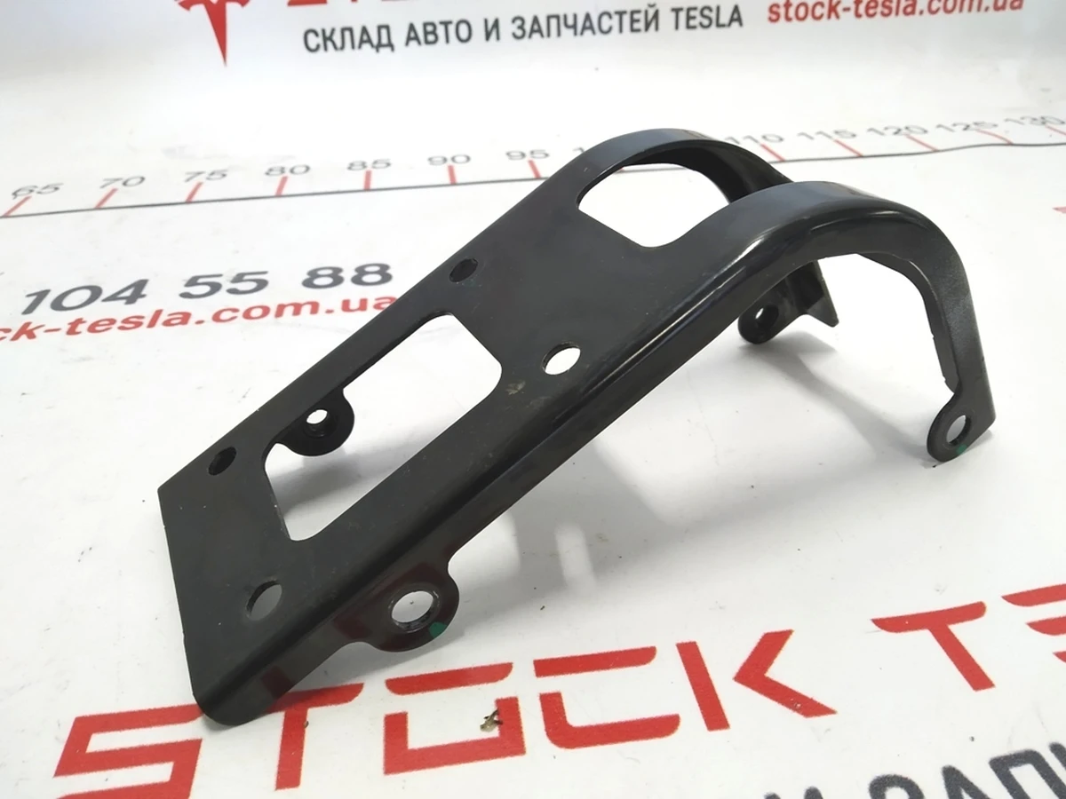 10 Кронштейн компрессора кондиционера верхний Tesla model S, model S REST 1006079-00-D
