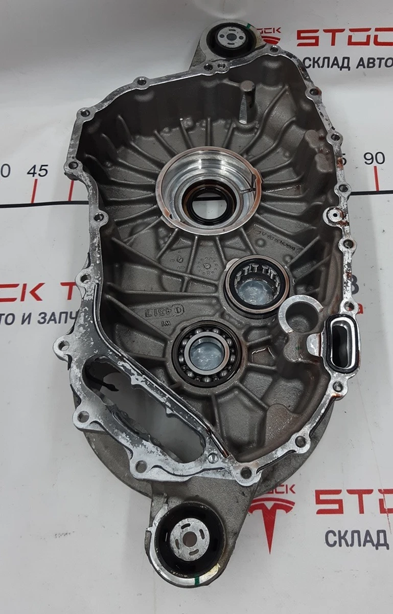 1 Motor gearbox housing with oil seal and bearings assembly Tesla model S, model S REST 1006205-00-A