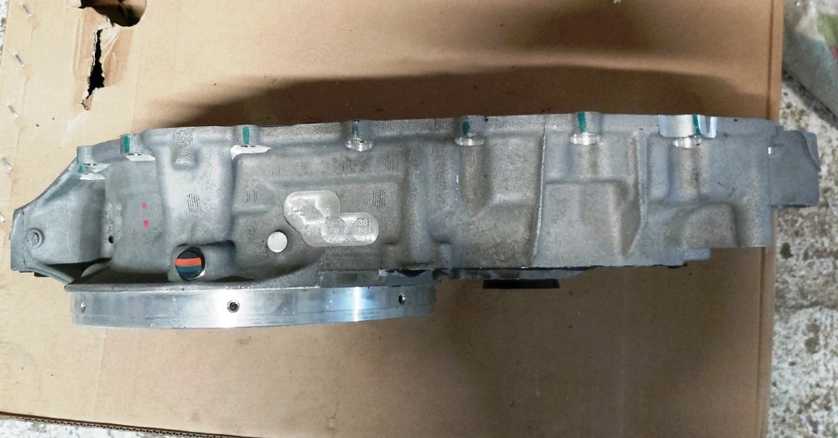 1 Картер редуктора мотора з сальником і підшипниками без сайлентблоку Tesla model S, model S REST 1006205-00-A